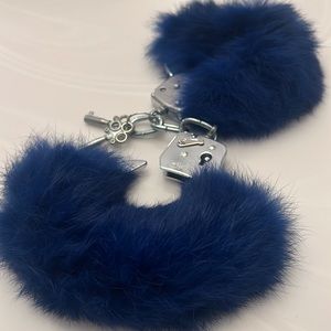 Fun mink handcuffs with key. Real Blue mink